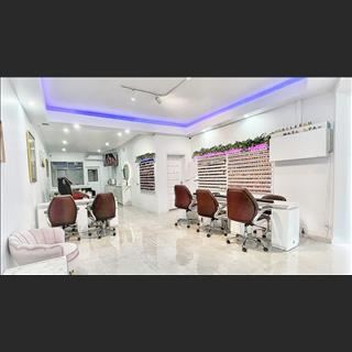 Sang shop nail vùng Oakleigh, Vic 3166 với giá hợp lý