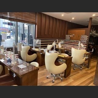Cần sang lại Salon nail- hair độc quyền tại Point Cook