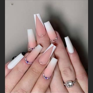 Cần sang shop nail mới local ở Inala có Woolworth busy rent rẻ