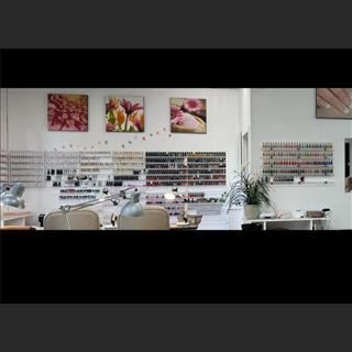 Cần sang shop nail tại Australind shopping center 6232