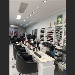 Shop nails vùng Wantirna South khách quen rất nhiều cần sang lại