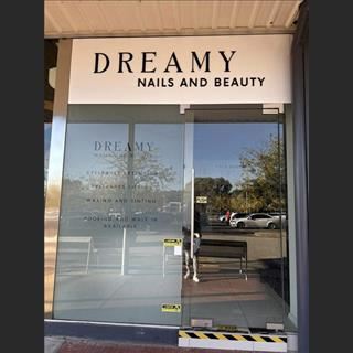Shop nails ở Canberra cách Sydney 2:30’ lái xe cần bán
