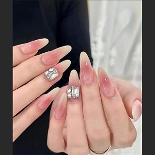 Cần sang shop nails trong shoping Redcliffe