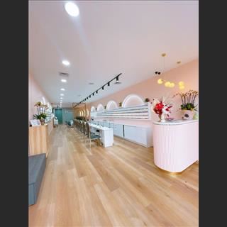 Sang shop nail cách St Albans 25’ lái xe, có khách quen ổn định