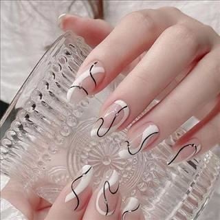 Cần sang shop Nail local income ổn định ở Runaway Bay